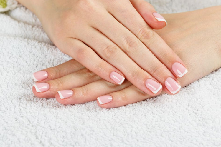 Nails by Mercede Manicures, Pedicures, Waxing, Facials, Massages. We are a full-service Nail Salon and Day Spa offering in 2996 Edgewater dr, College Park, Orlando, Orange County, Florida 32804